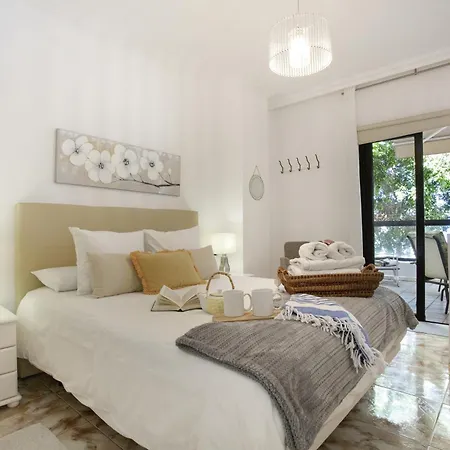 By The Sea San Andrés