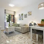 Apartment By The Sea *